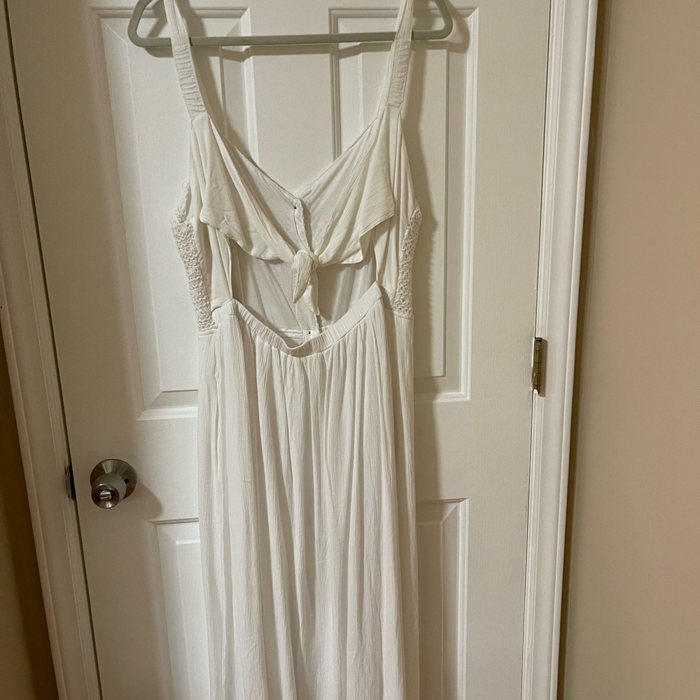 NWT Jessica Simpson Crocheted Cut Out Halter Top Dress - Picture 3 of 9